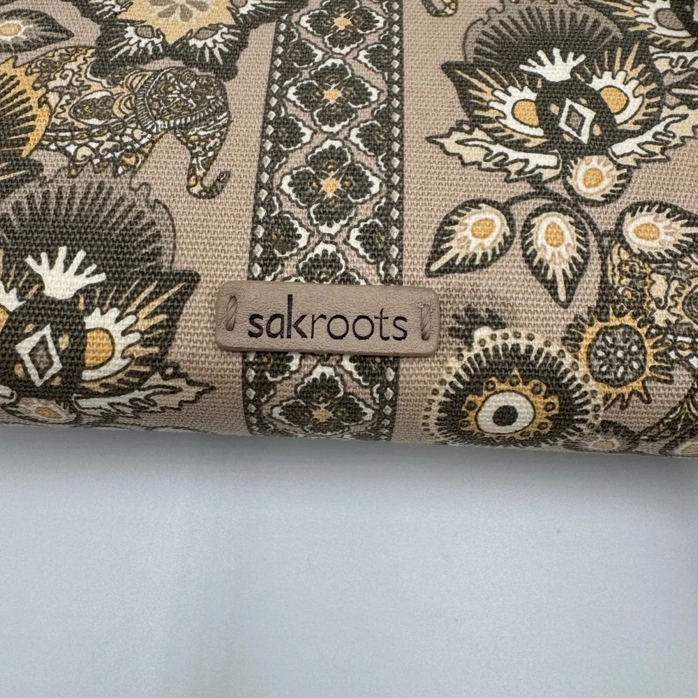 Sakroots Smartphone Crossbody Women Sand Tap Floral Elephant Wristlet 106972